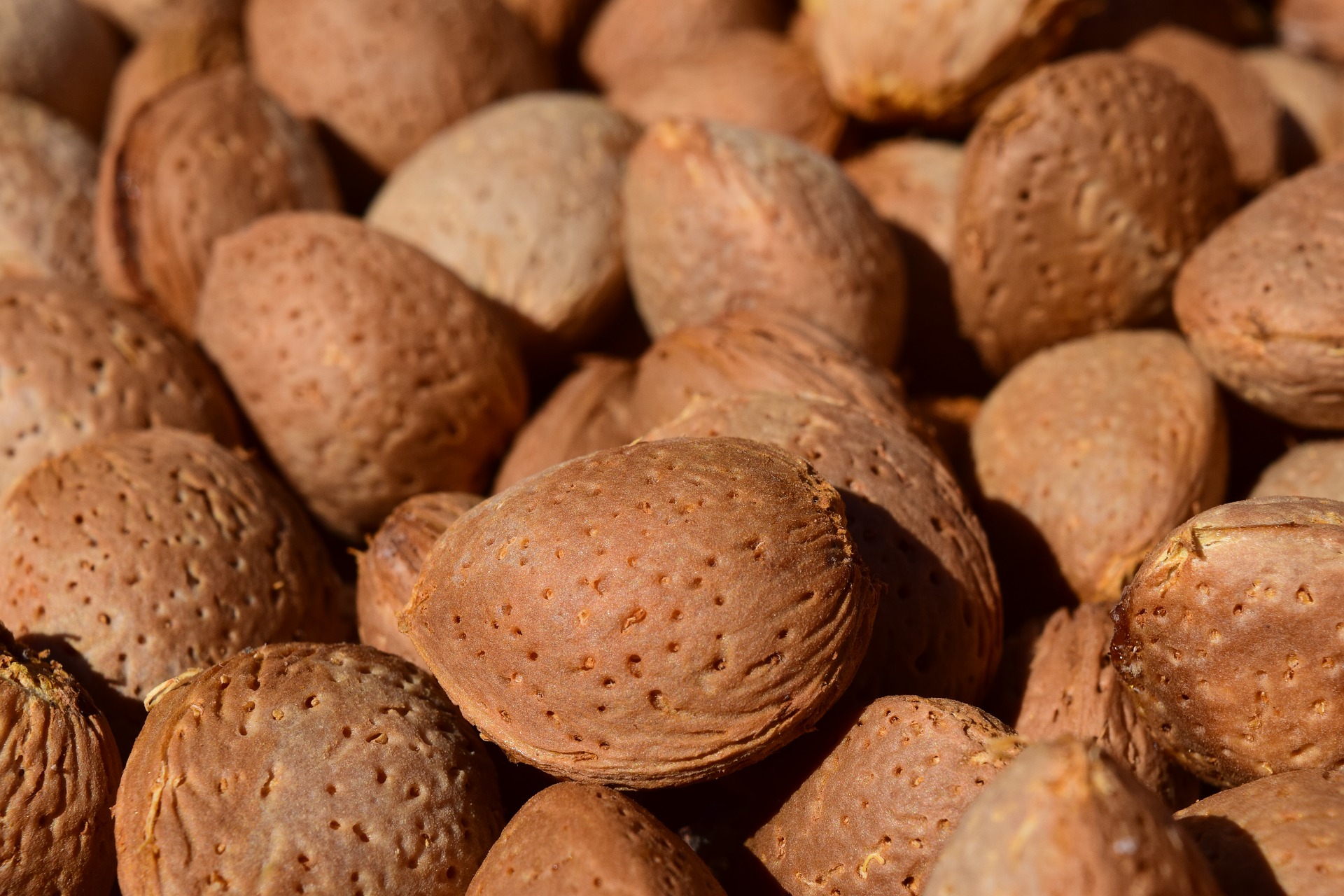 3-almonds